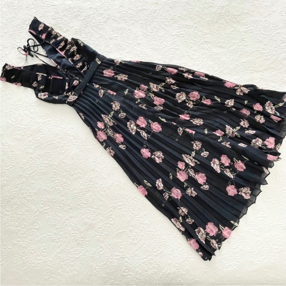 NWOT Lulus Loved By You Navy Blue Floral Pleated Chiffon Maxi Dress XSmall - Picture 4 of 8